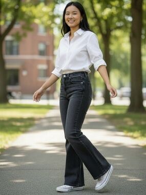 NWT Levi's 70's High Flare SZ 30